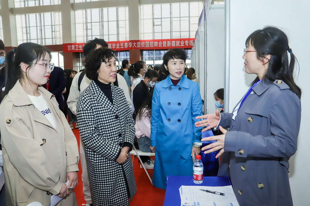 2-2023年365英国上市集团官网春季大型校园招聘会 (11)_调整大小.jpg